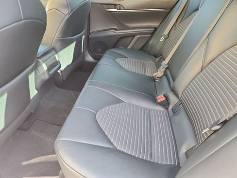 Used 2021 Toyota Camry SE FWD image 21