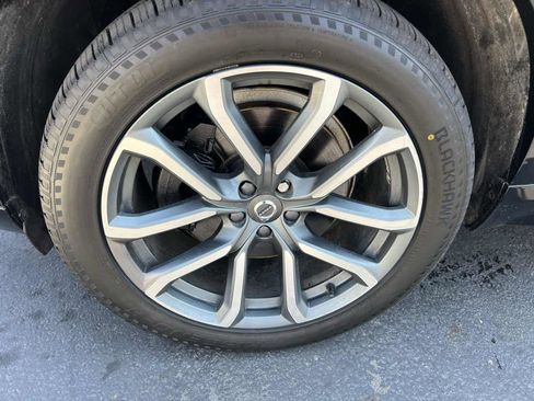 Used 2019 Volvo XC90 T5 Momentum w/ Protection Package Premier image 8