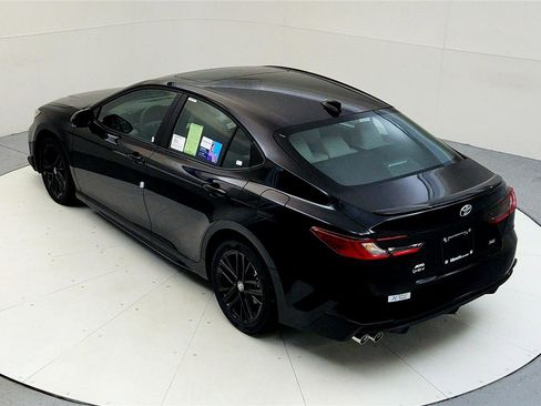 New 2026 Toyota Camry SE image 12