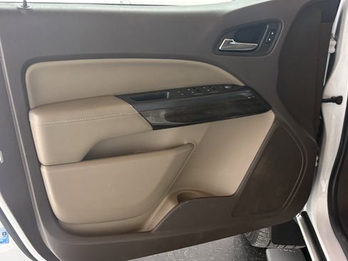 Used 2015 GMC Canyon SLT image 27