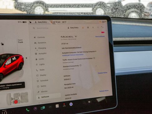 Used 2024 Tesla Model Y 2WD image 16