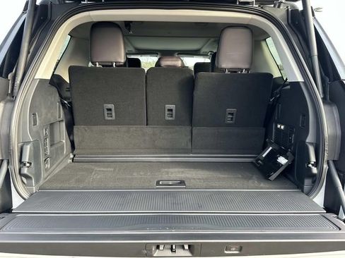 New 2025 Ford Expedition Platinum w/ Platinum Ultimate Package image 11