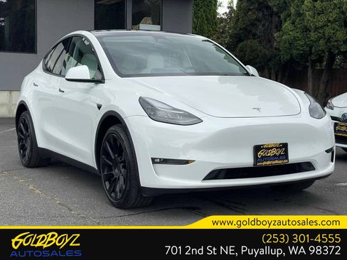 Used 2023 Tesla Model Y Long Range AWD/4WD image 2