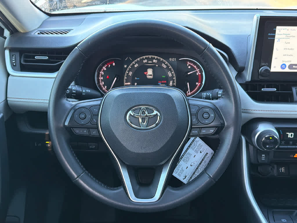 Used 2025 Toyota RAV4 XLE Premium FWD image 28
