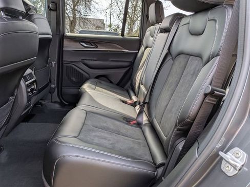 New 2026 Jeep Grand Cherokee Altitude AWD/4WD image 13