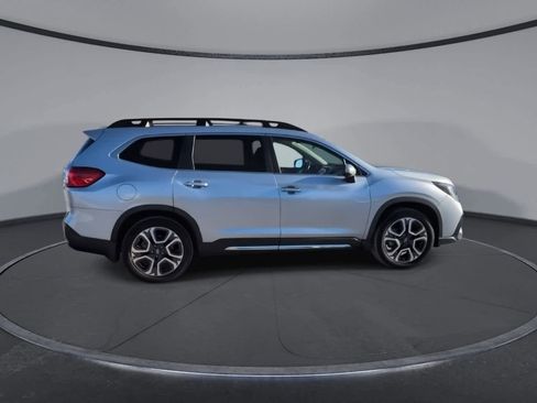 Used 2023 Subaru Ascent Limited image 9