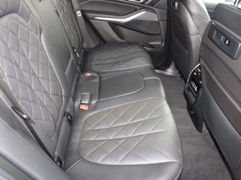 Used 2023 BMW X5 xDrive40i image 32
