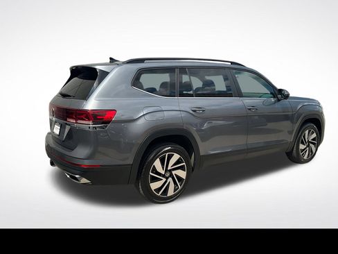 Used 2025 Volkswagen Atlas SE FWD image 18