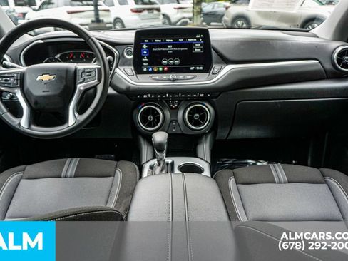 Used 2025 Chevrolet Blazer LT FWD image 24