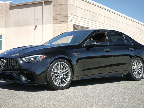 Used 2024 Mercedes-Benz C 63 AMG S image 2