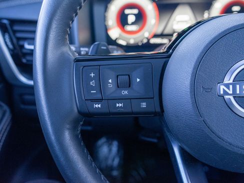 Used 2023 Nissan Rogue Platinum image 26