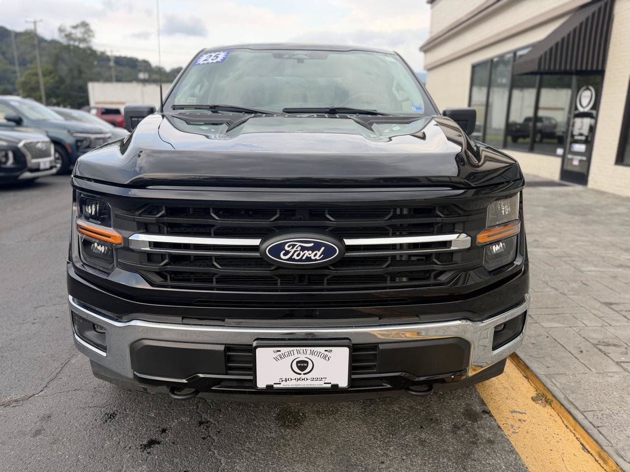 Used 2025 Ford F150 XLT w/ Equipment Group 301A Standard AWD/4WD image 7