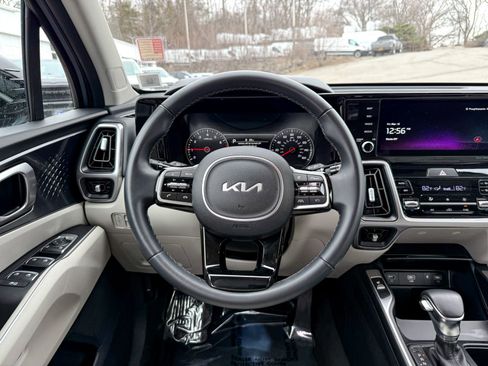Used 2023 Kia Sorento S image 20