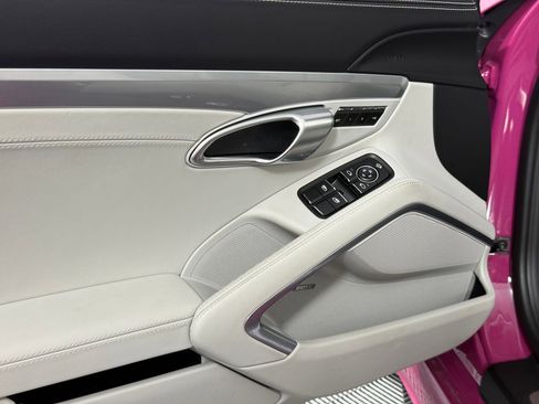 Certified 2025 Porsche 718 Boxster image 15