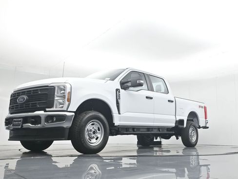 New 2026 Ford F250 XL w/ FX4 Off-Road Package image 37