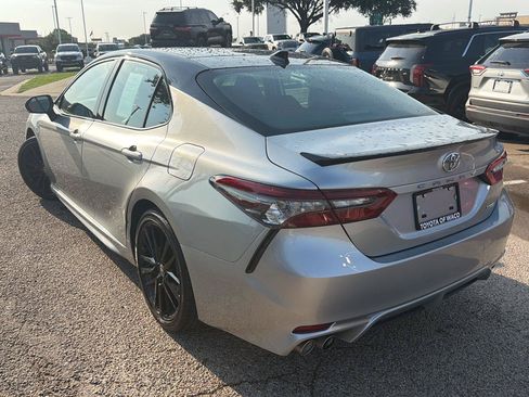Used 2022 Toyota Camry XSE FWD image 5