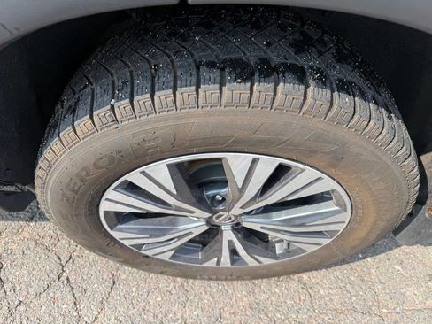 Used 2021 Nissan Rogue SV AWD/4WD image 18