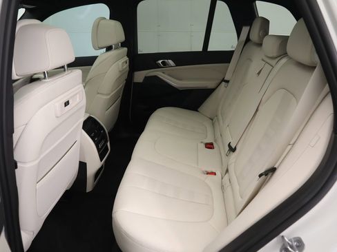 Certified 2022 BMW X5 sDrive40i w/ Premium Package image 22