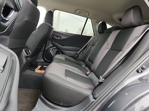 Used 2025 Subaru Outback Premium image 9