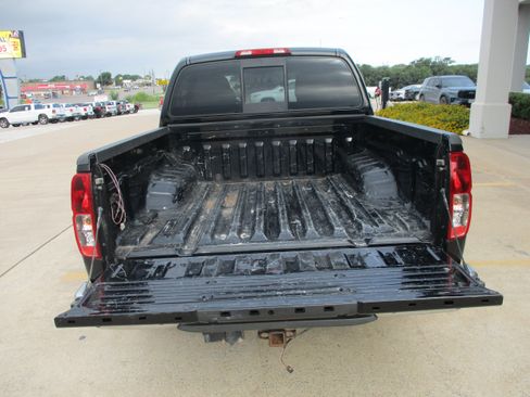 Used 2021 Nissan Frontier SV AWD/4WD image 8