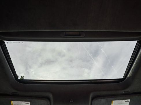 Used 2024 GMC Sierra 1500 Denali Ultimate image 41