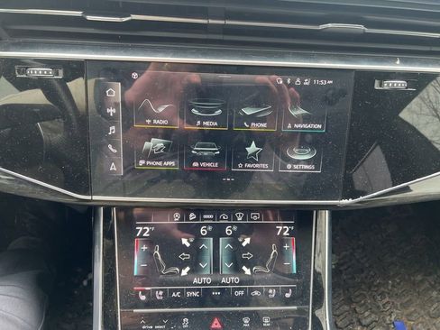 Used 2022 Audi RS Q8 w/ Carbon Optic Package image 14