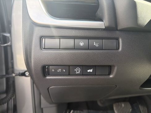 Certified 2025 Nissan Rogue SL w/ Tech Package AWD/4WD image 31