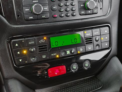 Used 2012 Maserati GranTurismo MC image 28