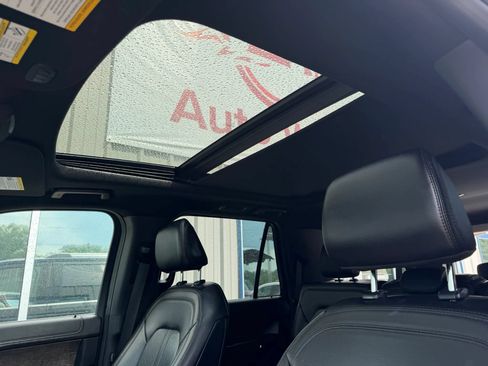 Used 2021 Ford Expedition Max Limited AWD/4WD image 18