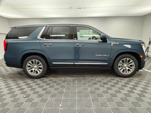 New 2026 GMC Yukon Denali w/ Sun & Power Step Package image 7