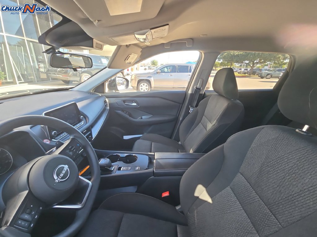Used 2024 Nissan Rogue SV FWD image 7