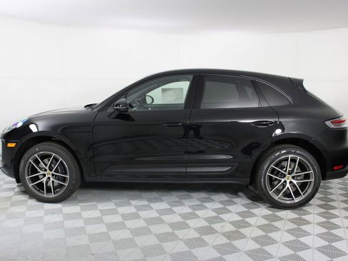 New 2026 Porsche Macan image 2