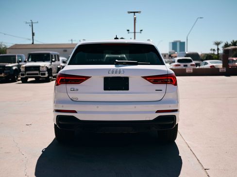 Used 2023 Audi Q3 2.0T Premium image 5