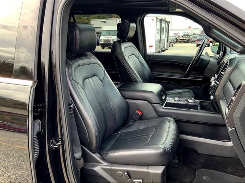 Used 2018 Ford Expedition Limited image 7