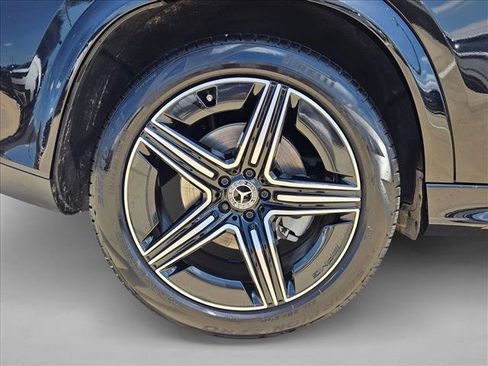 Used 2025 Mercedes-Benz GLE 350 4MATIC w/ AMG Line Exterior image 24
