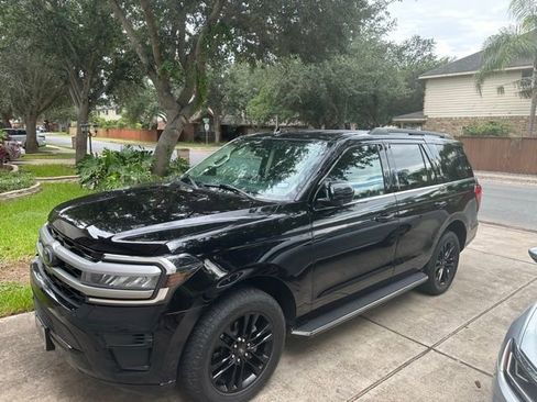 Used 2022 Ford Expedition XLT RWD image 1