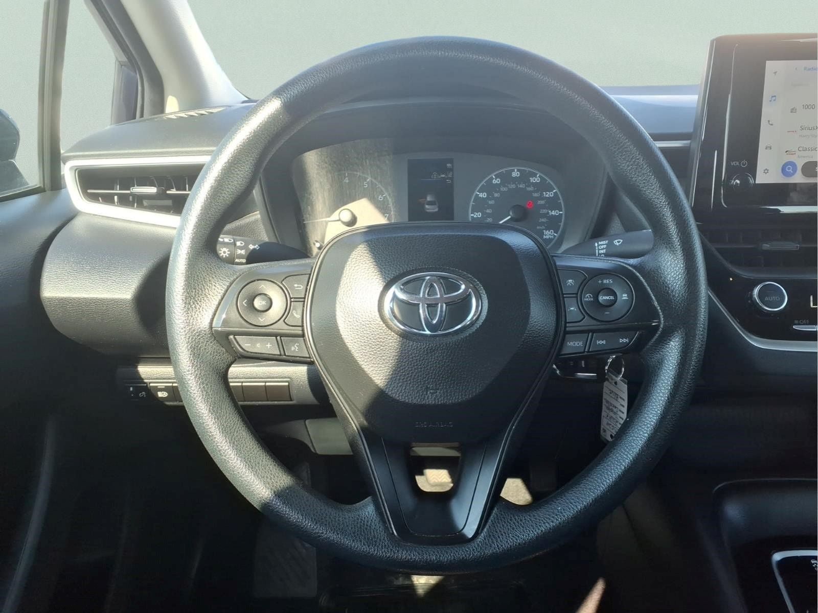 Used 2024 Toyota Corolla LE FWD image 5