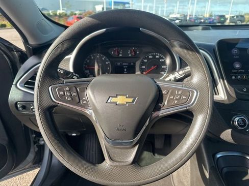 Used 2024 Chevrolet Malibu LT image 18