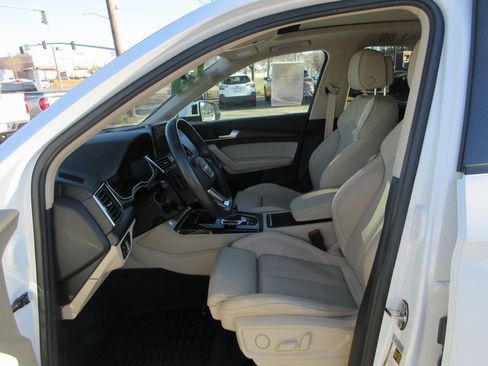 Used 2022 Audi Q5 2.0T Premium Plus w/ Premium Plus Package image 13