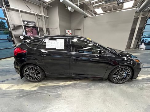 Used 2017 Ford Focus RS AWD/4WD image 25