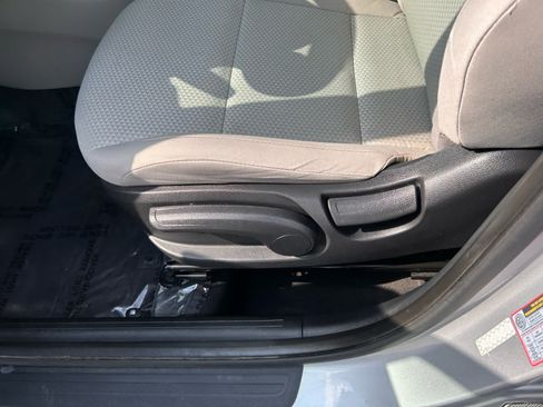 Used 2020 Kia Soul LX FWD image 11