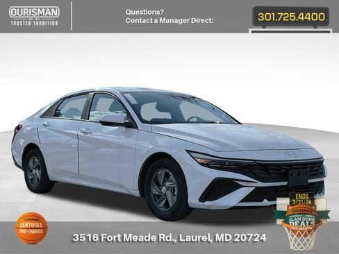 Certified 2025 Hyundai Elantra SE image 1