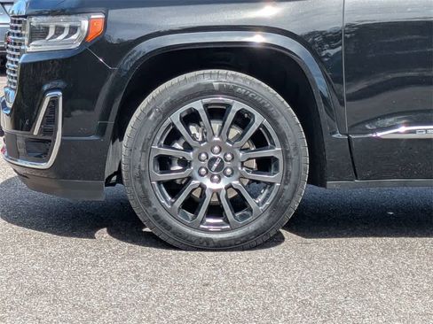 Used 2023 GMC Acadia Denali w/ Black Diamond Edition image 10