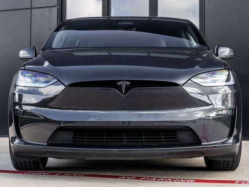 Used 2025 Tesla Model X AWD/4WD image 4