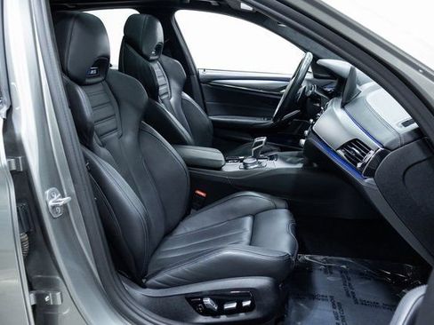 Used 2022 BMW M5 w/ Executive Package image 22