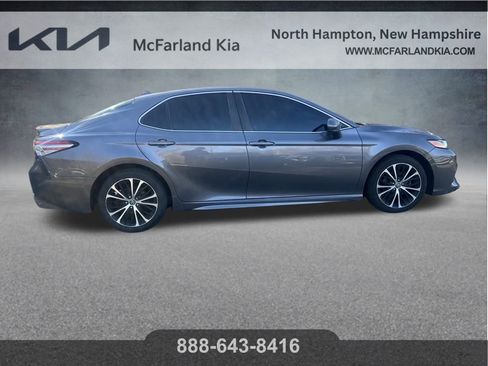 Used 2019 Toyota Camry SE image 8