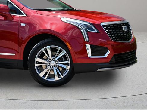 Used 2023 Cadillac XT5 Premium Luxury w/ Technology Package AWD/4WD image 10