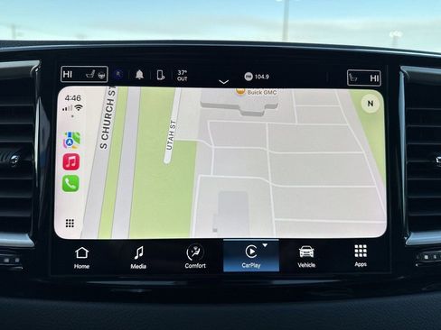 Used 2023 Chrysler Pacifica Touring-L FWD image 12