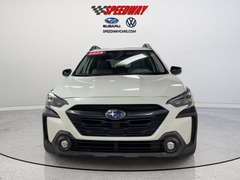Certified 2025 Subaru Outback Premium AWD/4WD image 13