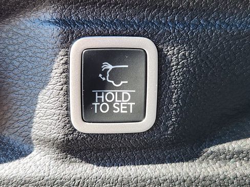 New 2025 Jeep Grand Cherokee L Altitude image 14